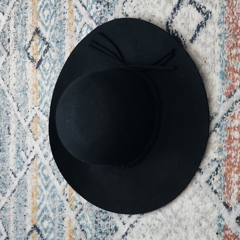 Black Wool Hat - Picture 2 of 4